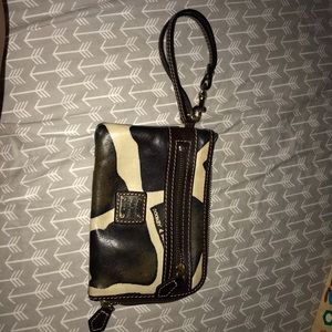 Dooney & bourke wristlet